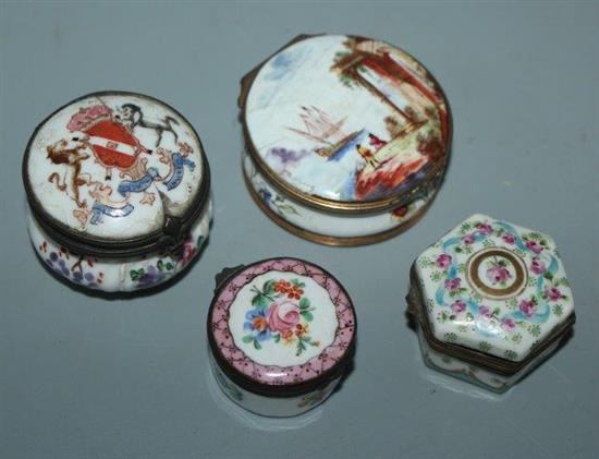 Enamel snuff box and 3 others(-)